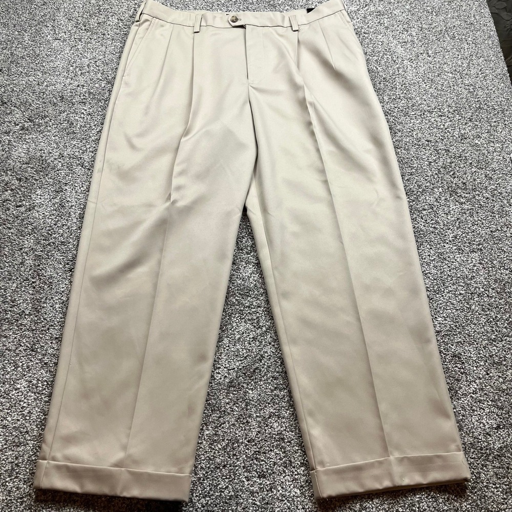 IZOD pnats mens 38X30 Golf performance  Classix Khaki  Microfiber Pleated